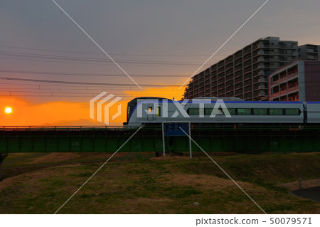 E 353系列經過中央線多摩河大橋 50079571