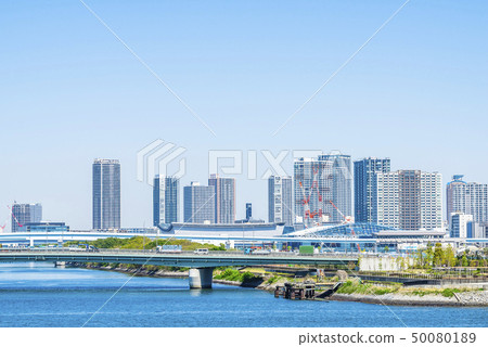 High-rise apartment group in Tokyo 50080189