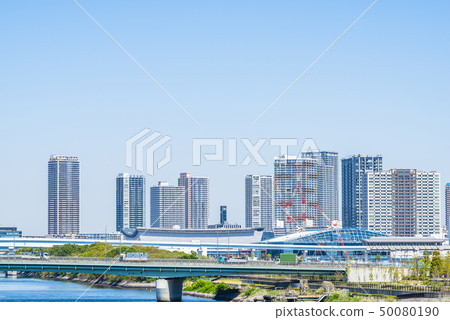 High-rise apartment group in Tokyo 50080190