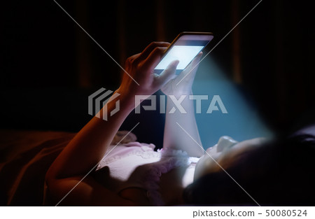 Blue Light from Phone at Night Damaging Your Eyes 50080524