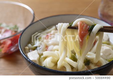 Ankake烏冬面蘿蔔配磨碎的醬汁 Ankake烏冬面蘿蔔配磨碎的醬汁 50084490