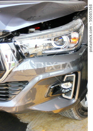 damage car accident on road 50085368
