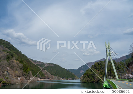 Spring sound water lake Hikihara dam 50086601