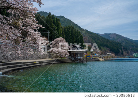 Spring sound water lake Hikihara dam 50086618