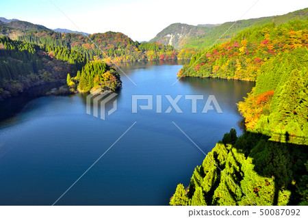 Autumn scenery with beautiful scenery 50087092