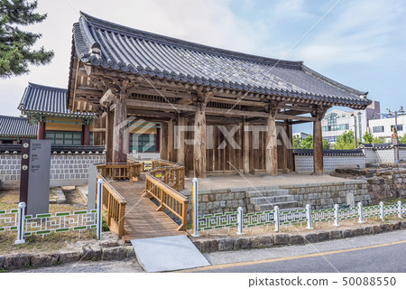 Guest gate, Gangneung University Dohobooka, Lim Young-gwan, Sammun, Gangneung, Gangwon-do Guest gate, Gangneung University Dohobooka, Lim Young-gwan, Sammun, Gangneung, Gangwon-do 50088550