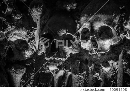 A Wall of Human Skulls in Portugal's Chapel of Bones A Wall of Human Skulls in Portugal's Chapel of Bones 50091308