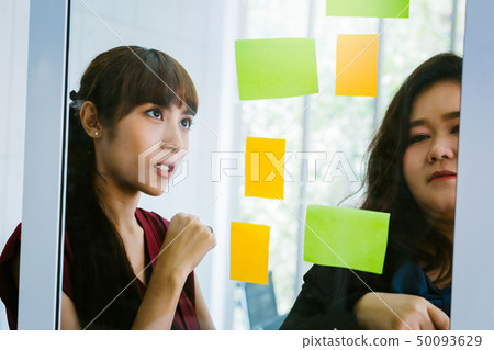 Asian business women working together 50093629