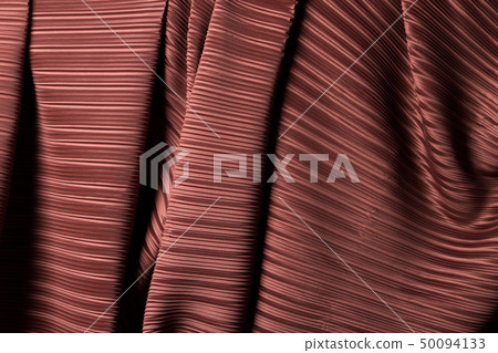 Pleated Fabric in long line drape with shadow 50094133