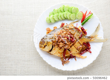 Deep Fried White Pomfret With Black Pepper Garlic 50096462