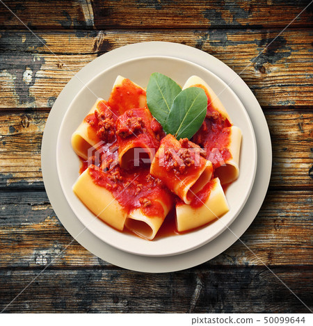 italian paccheri with meat sauce 50099644