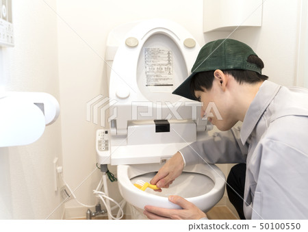 House cleaning toilet housekeeper acting 50100550
