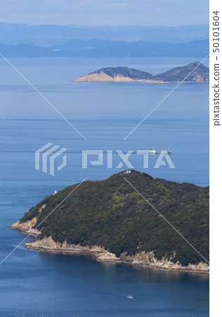 Misaki and Uji Island, the tip of the Shonai Peninsula seen from Mt. Misaki and Uji Island, the tip of the Shonai Peninsula seen from Mt. 50101604