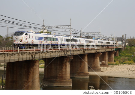 281系列火車（Kankyu Express Haruka）Kitty Wrapping 50106808