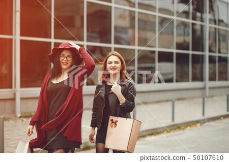 girls love shopping girls love shopping 50107610