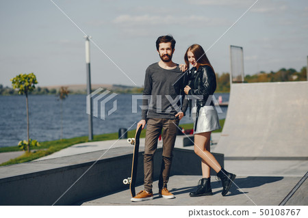 couple with skate couple with skate 50108767