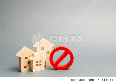 No Sign and the wooden house  50111033