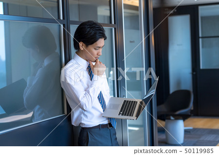 商人,筆記本電腦,辦公室,企業形象 商人,筆記本電腦,辦公室,企業形象 50119985