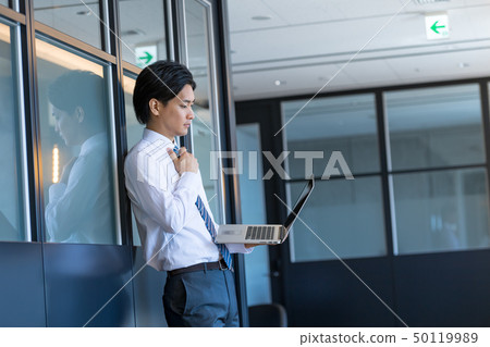 商人,筆記本電腦,辦公室,企業形象 商人,筆記本電腦,辦公室,企業形象 50119989