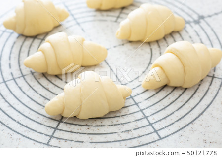 Home making bread making table roll handmade process Home making bread making table roll handmade process 50121778