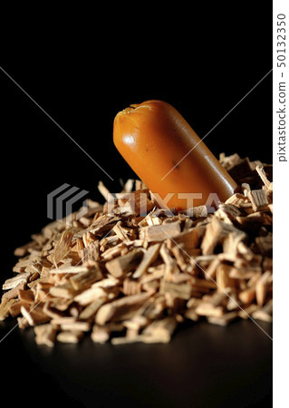 熏制的奶酪煙熏芯片 熏制的奶酪煙熏芯片 50132350