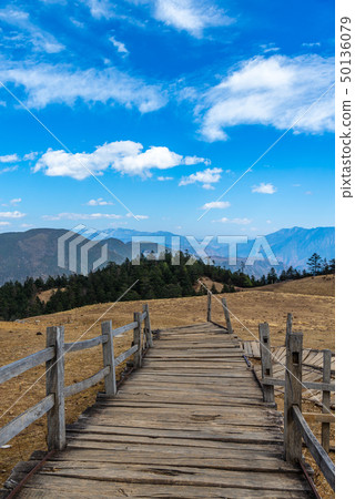 中國麗江玉龍雪山 中国観光スポット China Jade Dragon Snow Mountain 50136079