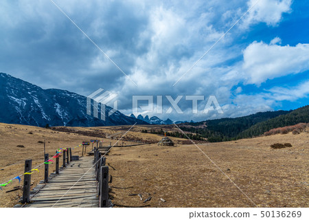 China Lijiang Jade Dragon Snow Mountain China Jade Dragon Snow Mountain 50136269