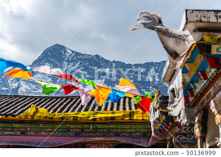 中國麗江玉龍雪山 中国観光スポット China Jade Dragon Snow Mountain 50136999