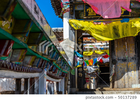 China Lijiang Jade Dragon Snow Mountain China Jade Dragon Snow Mountain 50137289