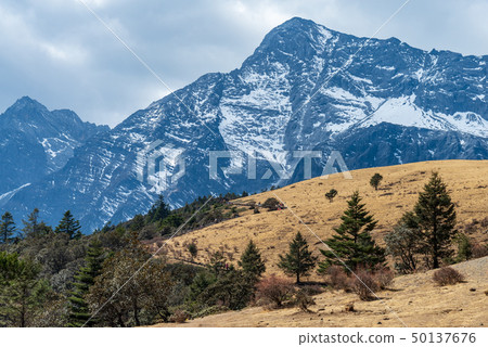 China Lijiang Jade Dragon Snow Mountain China Jade Dragon Snow Mountain China Lijiang Jade Dragon Snow Mountain China Jade Dragon Snow Mountain 50137676