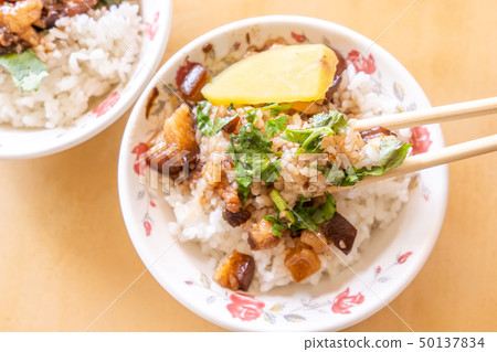 Braised pork rice Taiwanese-style meat soboro bowl roulow fan 50137834