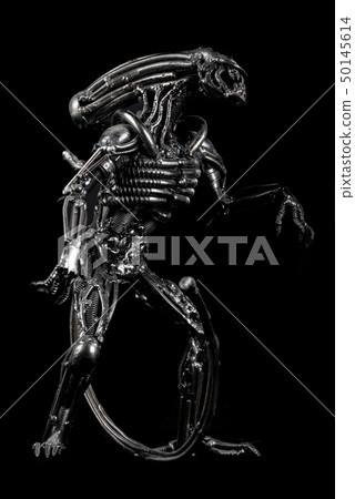 Melal monster figure 50145614