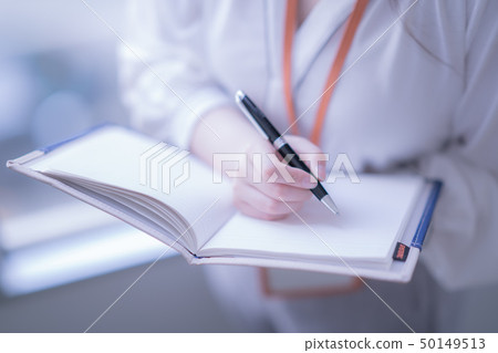 Office Woman Female 1 Casual Meeting 20's 30's Business Indoor Memo Office Woman Female 1 Casual Meeting 20's 30's Business Indoor Memo 50149513