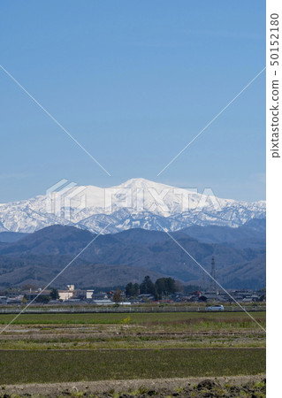白山和塔巴塔的遠景(來自石川縣長野縣能美市)2019年4月 白山和塔巴塔的遠景(來自石川縣長野縣能美市)2019年4月 50152180