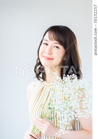 young woman      50152257