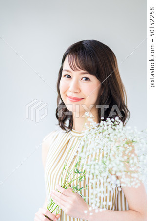 年輕的女士 年輕的女士 50152258