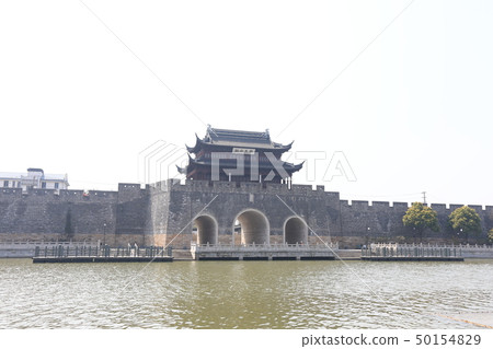 上海高鐵蘇州站 上海高鐵蘇州站 50154829