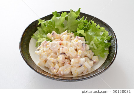 Seared shellfish salad 50158081