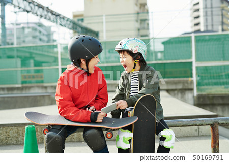 兒童滑冰公園智能手機 兒童滑冰公園智能手機 50169791