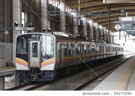 Echigo Line E129 series (route train) stopped at Niigata Station Echigo Line E129 series (route train) stopped at Niigata Station 50171695