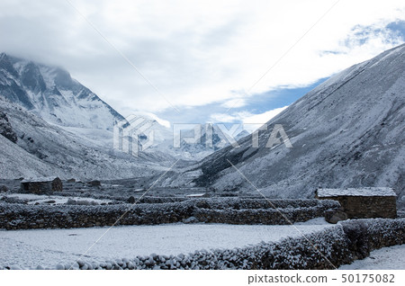 Everest Road Island Peak from Din Boche 50175082