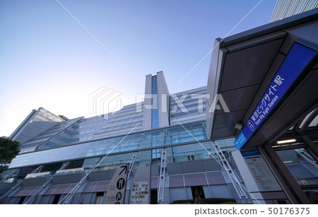 Tokyo cityscape in Japan I look at the TFT in front of Tokyo Big Sight Station Tokyo cityscape in Japan I look at the TFT in front of Tokyo Big Sight Station 50176375