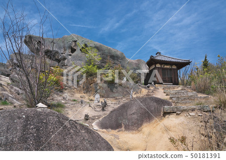 [Iwaya Mega Stone Iwaya Ara Shrine]廣島縣工藤市 50181391