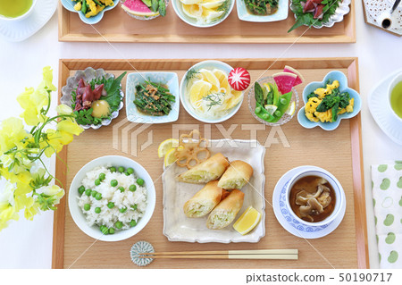 Bean rice breakfast 50190717