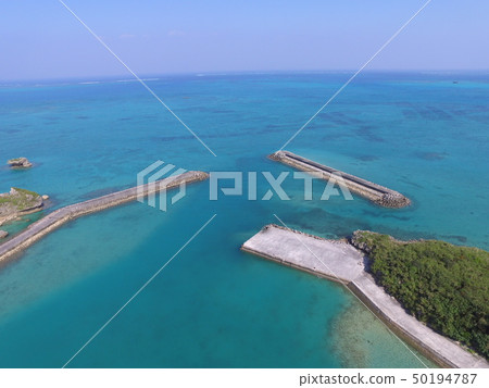 港口風景 - 無人機鳥瞰圖（Hamhiga Island Hika district / Uruma City，Okinawa） 50194787