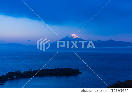 (Shizuoka Prefecture) Mt. Fuji over Oceanazaki (Osezaki) (Shizuoka Prefecture) Mt. Fuji over Oceanazaki (Osezaki) 50195685