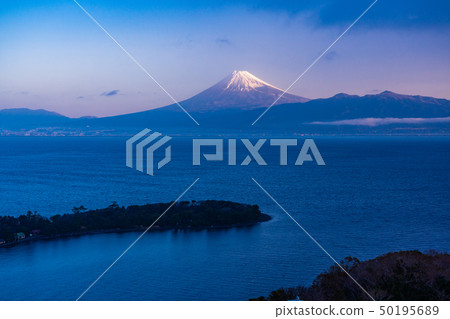(Shizuoka Prefecture) Mt. Fuji over Oceanazaki (Osezaki) (Shizuoka Prefecture) Mt. Fuji over Oceanazaki (Osezaki) 50195689