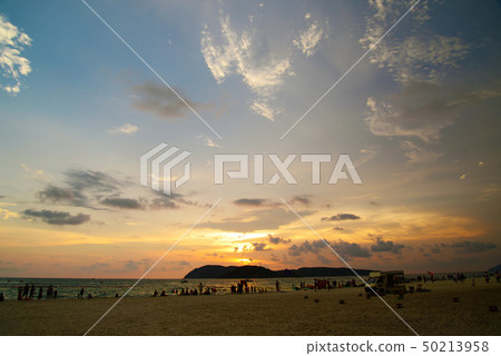 在蘭卡威島上的日落 50213958