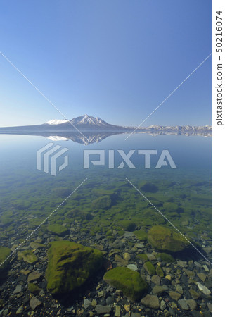 Lake Shikotsu in early spring 50216074
