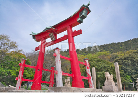 [Iwakojima Kashiwajima Shrine] Iwakojima, Mukojima-cho, Onomichi City, Hiroshima Prefecture 50217237